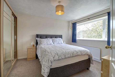 30 Grainger Close, Basingstoke, RG22 4DY