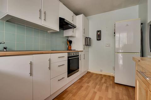28 Blackberry Walk, Lychpit, Basingstoke, RG24 8SN