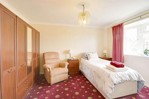 62 Brackley Way, Basingstoke, RG22 6LL