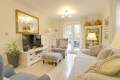 12 Compton Way, Sherfield On Loddon, Hook, RG27 0SQ