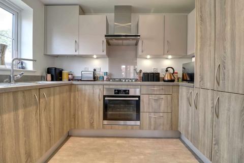 21 Corbel Rise, Chineham, Basingstoke, RG24 8BT