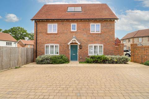 21 Corbel Rise, Chineham, Basingstoke, RG24 8BT