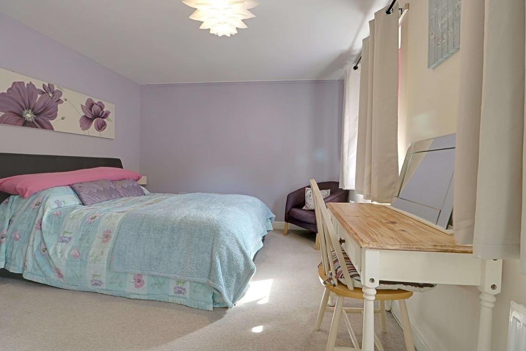 Bedroom 2 (Double)