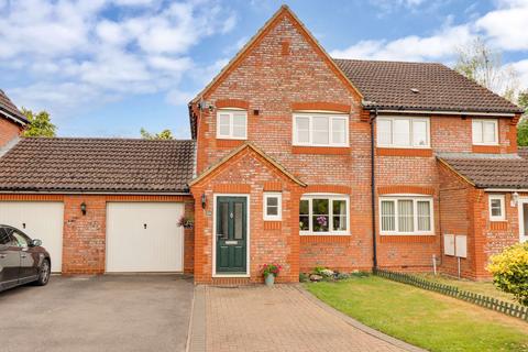 24 Anvil Way, Bramley, Tadley, RG26 5AZ