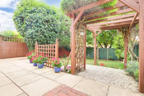 24 Anvil Way, Bramley, Tadley, RG26 5AZ