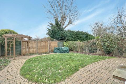 32 Ashfield, Chineham, Basingstoke, RG24 8UF