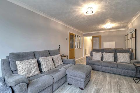 32 Ashfield, Chineham, Basingstoke, RG24 8UF