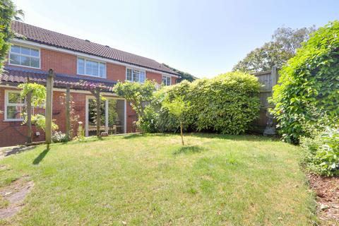 19 Auklet Close, Kempshott, Basingstoke, RG22 5JS