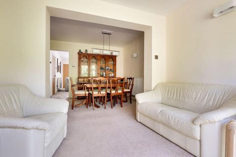 19 Auklet Close, Kempshott, Basingstoke, RG22 5JS