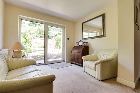 19 Auklet Close, Kempshott, Basingstoke, RG22 5JS