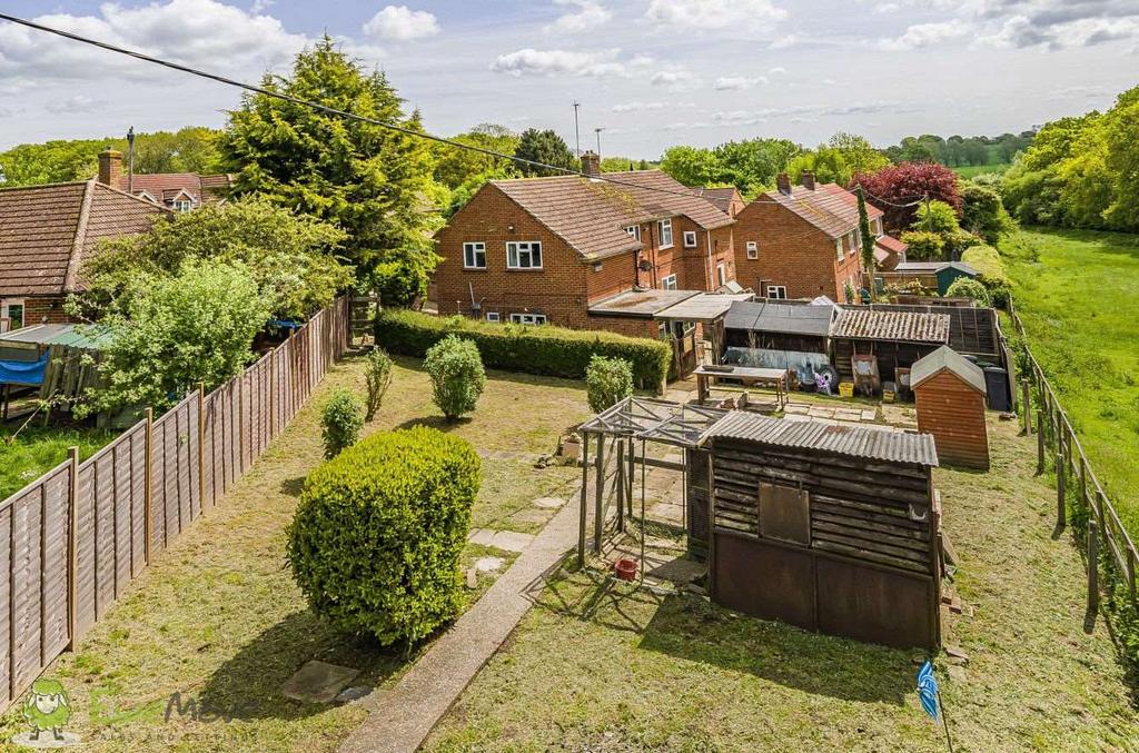 Beals Pightle, Charter Alley, Tadley... 3 bed semidetached house £