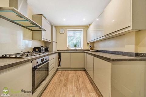 46 Burnham Road, Tadley, RG26 4QW