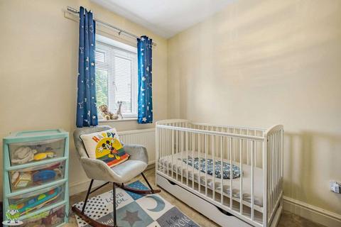 46 Burnham Road, Tadley, RG26 4QW