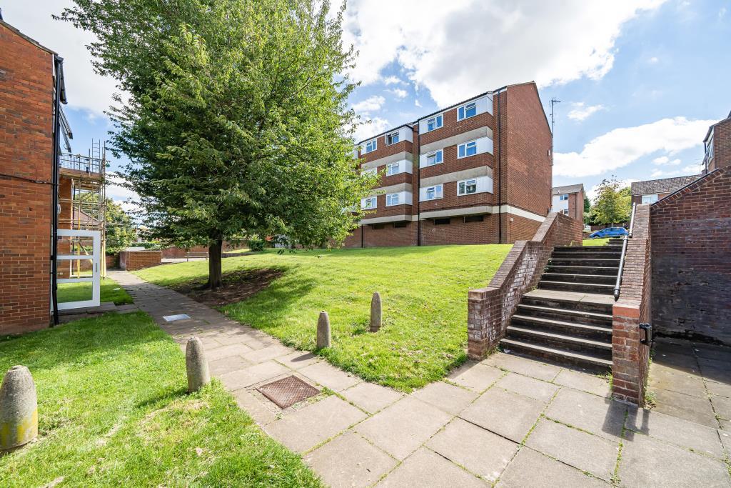 West Reading, Convenient for Town and West Reading Station/main station