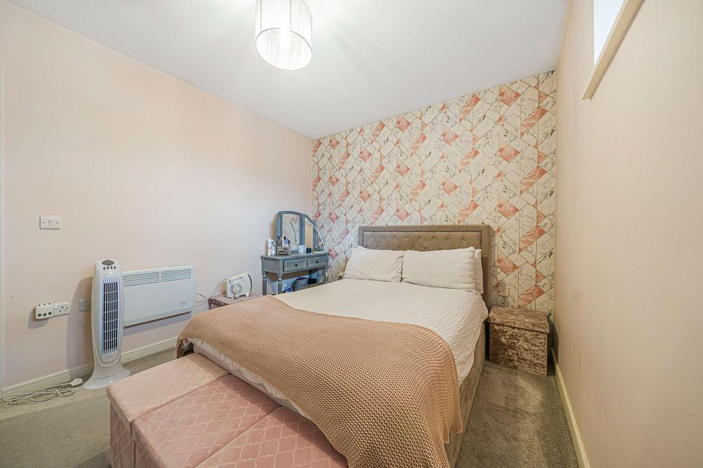 Bedroom 1 (Double)