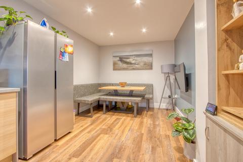 128 Grove Gate, Staplegrove, Taunton, TA2 6DF