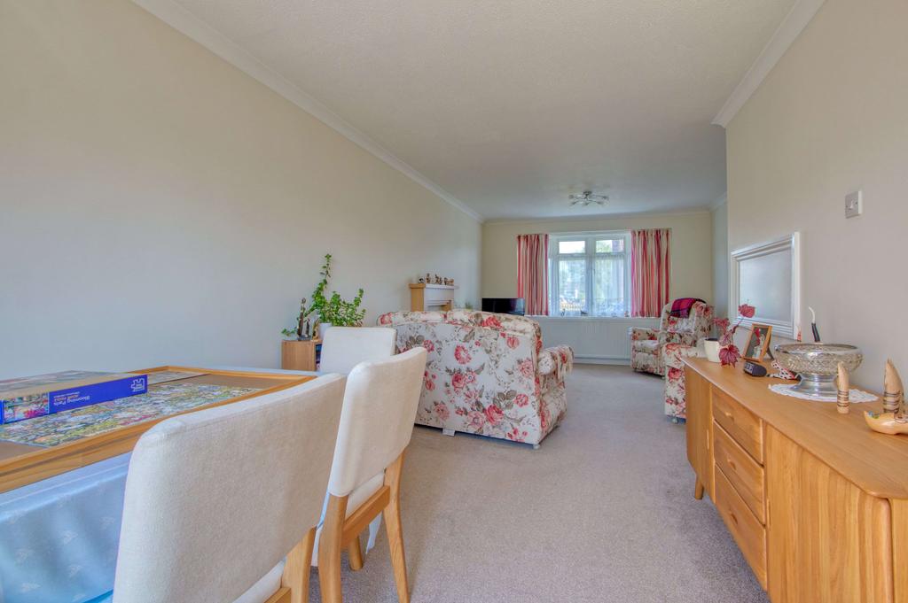 Living/Dining Room