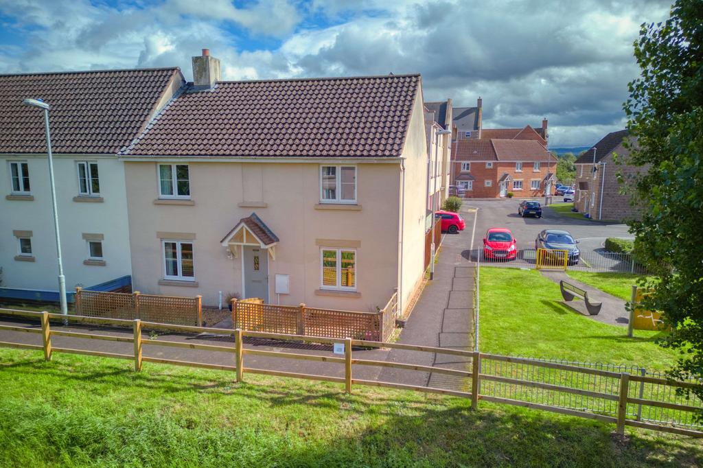 Mill House Road, Norton Fitzwarren, Taunton TA2 6DA 4 bed end of