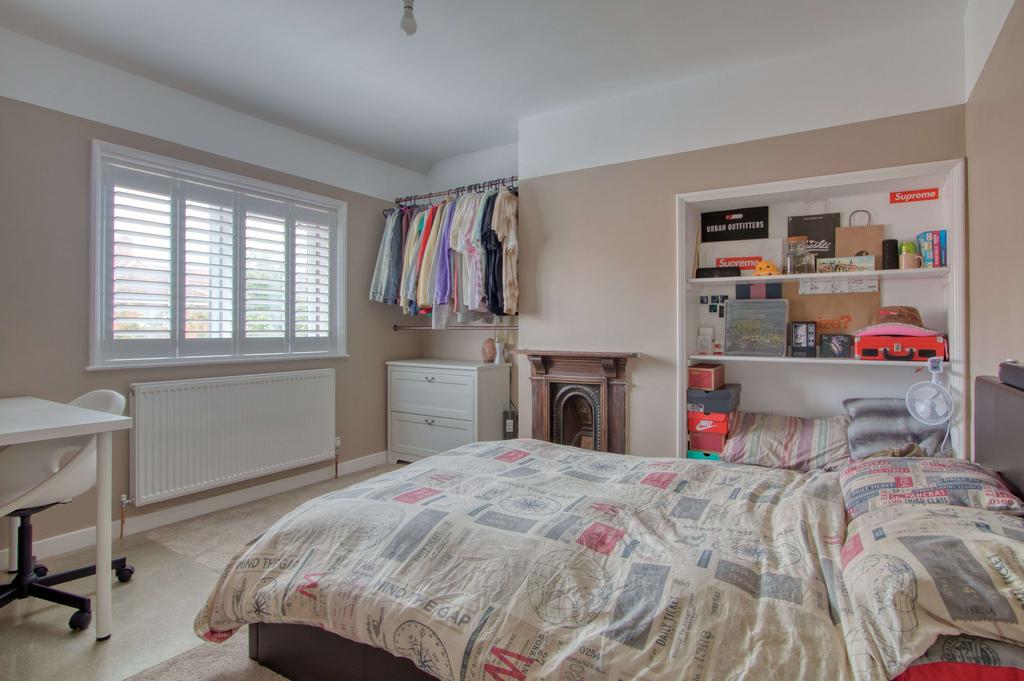 Bedroom 2 (Double)