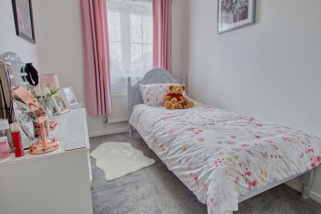 Bedroom 2 (Double)