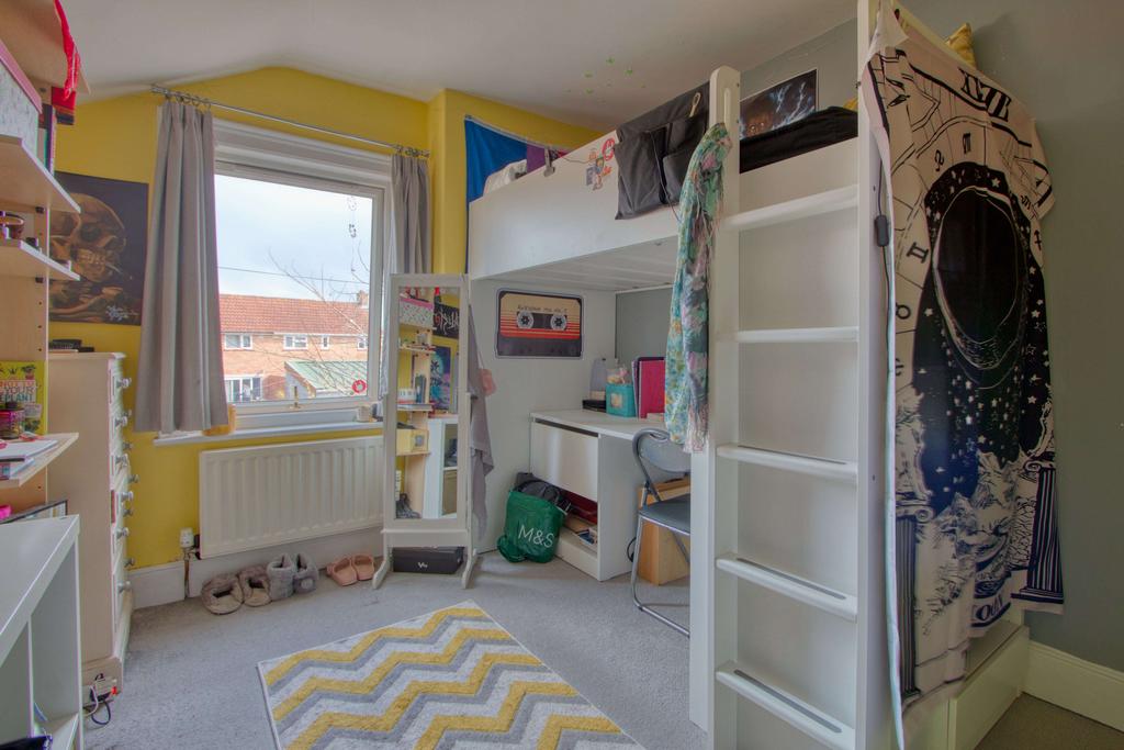 Bedroom 2 (Double)
