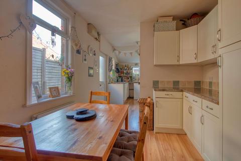 142 Cheddon Road, Taunton, TA2 7DN