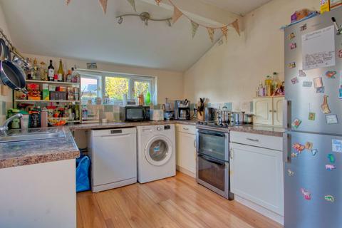 142 Cheddon Road, Taunton, TA2 7DN