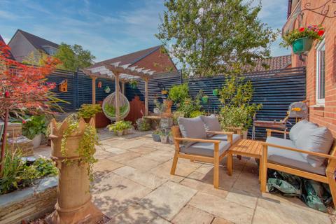 46 Collett Road, Norton Fitzwarren, Taunton, TA2 6DD