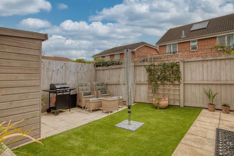 30 Compton Close, Taunton, TA2 7UD