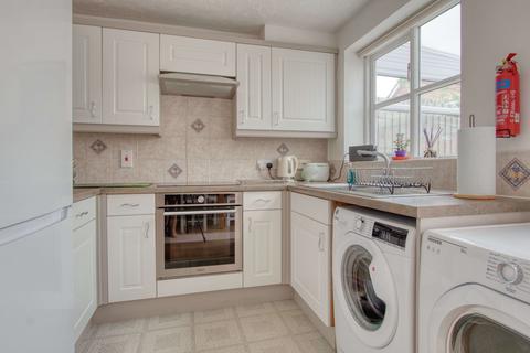 30 Compton Close, Taunton, TA2 7UD
