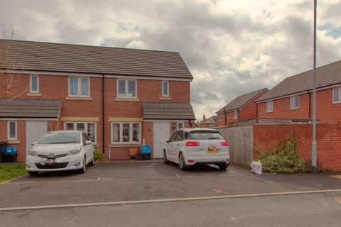 8 Knight Close, Monkton Heathfield, Taunton, TA2 8GJ
