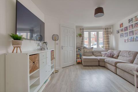 8 Knight Close, Monkton Heathfield, Taunton, TA2 8GJ