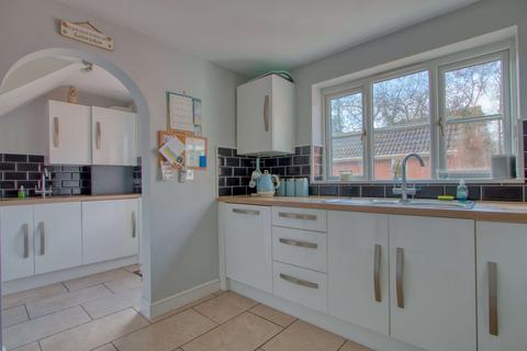 6 Merrifields, Cotford St Luke, Taunton, TA4 1PE