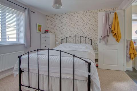 18 Morse Road, Norton Fitzwarren, Taunton, TA2 6BU