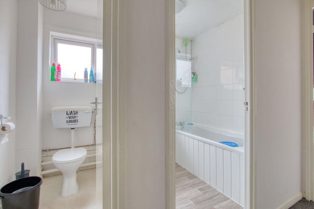 Bathroom & WC