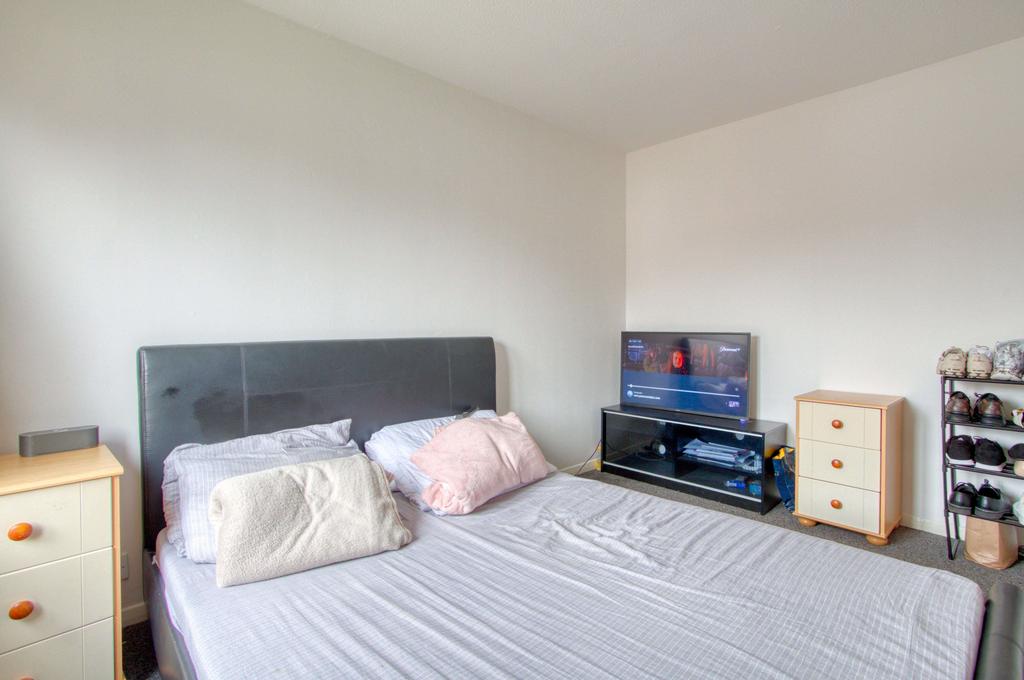 Bedroom 2 (Double)