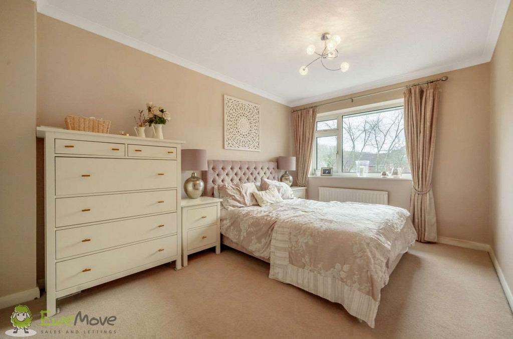 Bedroom 1 (Double)