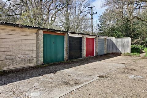 14 Mortimer Close, Hartley Wintney, Hook, RG27 8EL