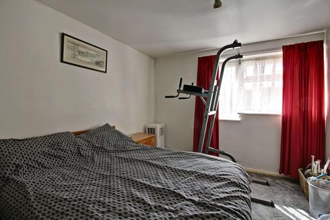 14 Mortimer Close, Hartley Wintney, Hook, RG27 8EL