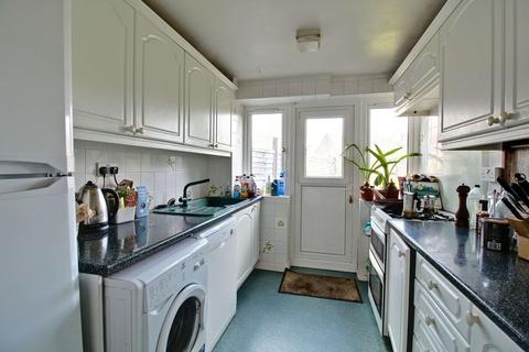 14 Mortimer Close, Hartley Wintney, Hook, RG27 8EL