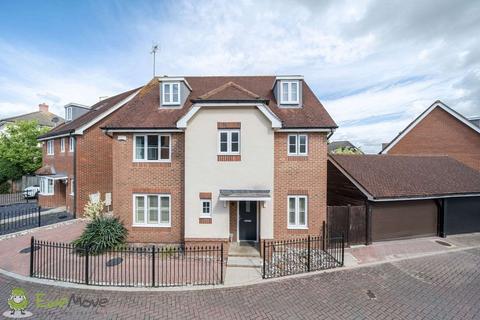3 Athoke Croft, Hook, RG27 9UE