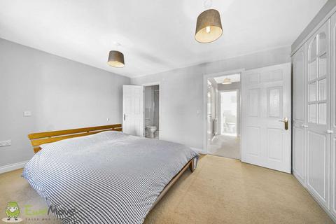 10 Creswell, Hook, RG27 9TG