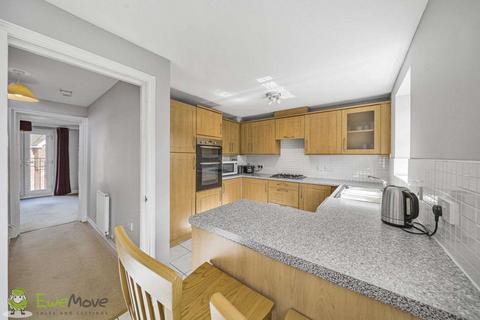 10 Creswell, Hook, RG27 9TG