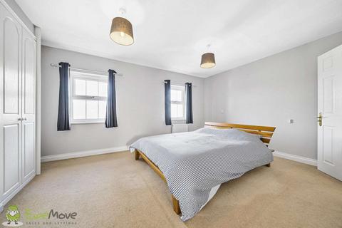 10 Creswell, Hook, RG27 9TG