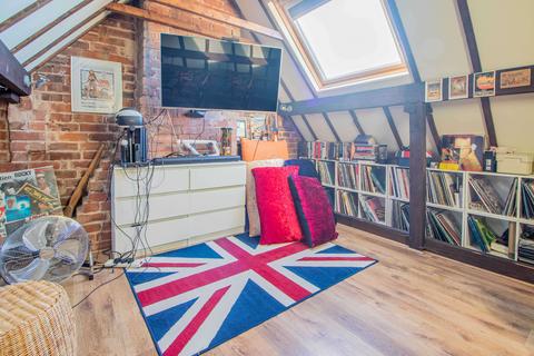 132 Bells Lane, Nottingham, NG8 6DW