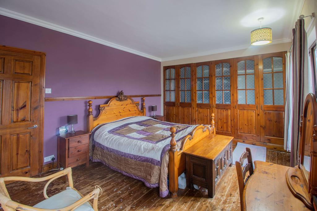 Bedroom 1 (Double)