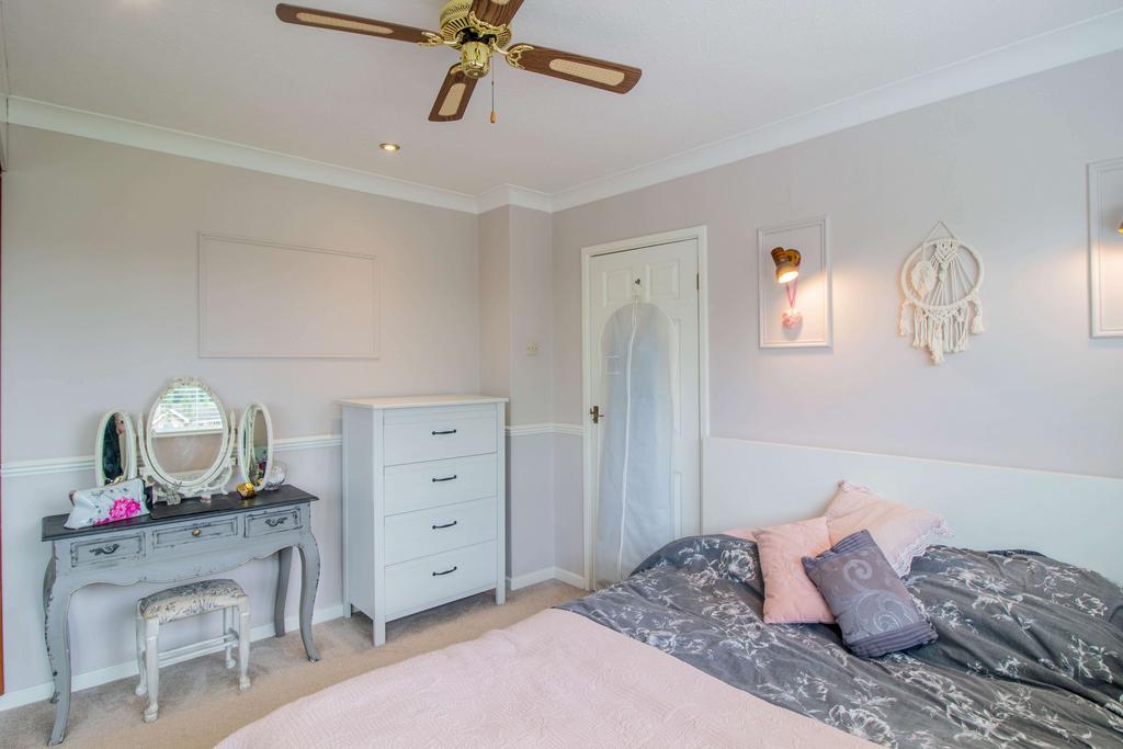 Bedroom 1 (Double)