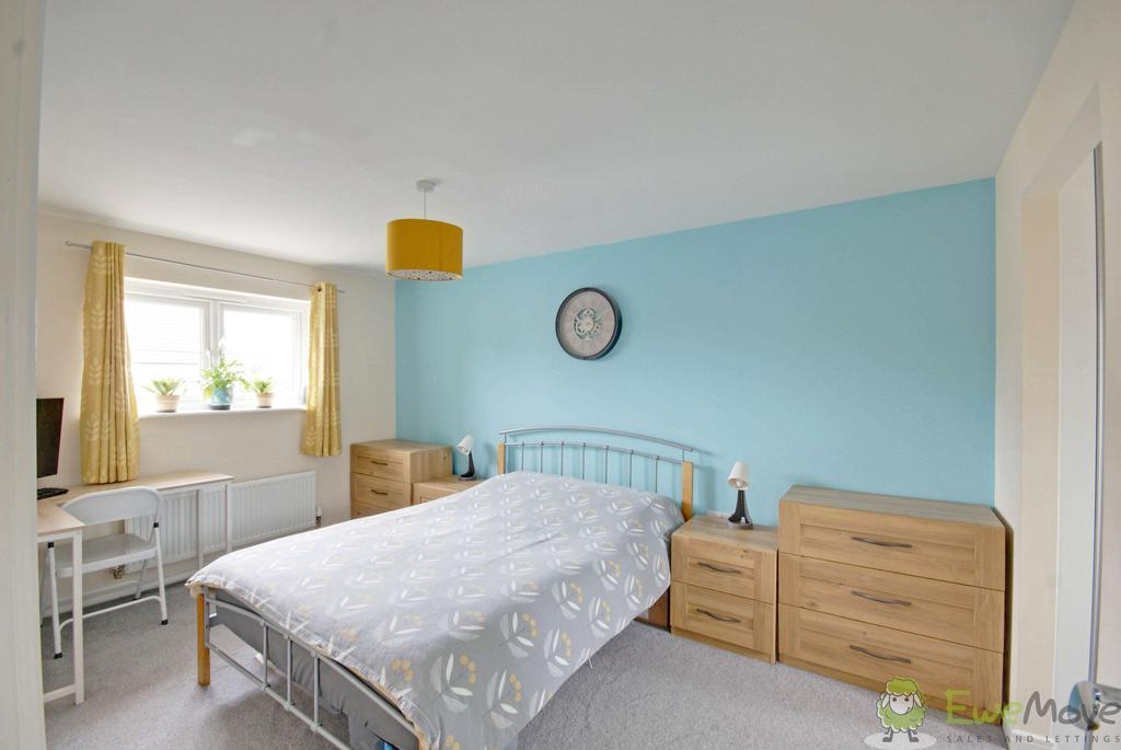 Spinners Road, Gloucester GL3 4LR 3 bed detached house for sale £335,000