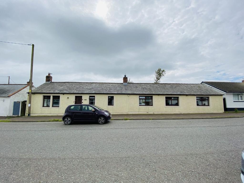 39 High Street, Brydekirk, DG12 5LY 3 bed bungalow for sale £235,000
