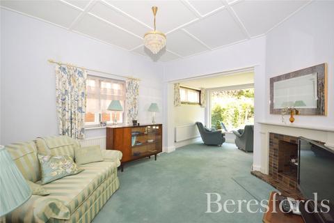 3 bedroom detached house for sale, Balgores Lane, Gidea Park, RM2